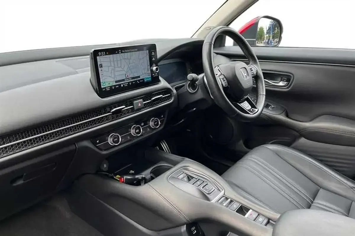 Used Honda ZR-V Advance 184 HP (135 kW) 2024 Red SUV