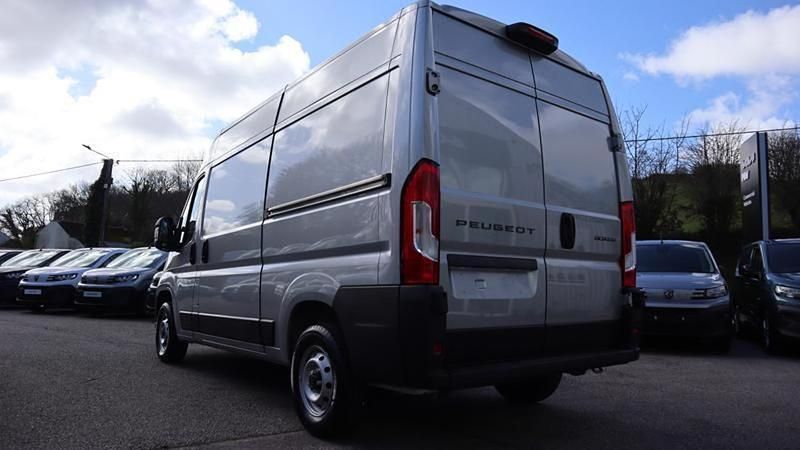 Nouă Peugeot Boxer 140 CP (102 kW) 2026 Gri Van