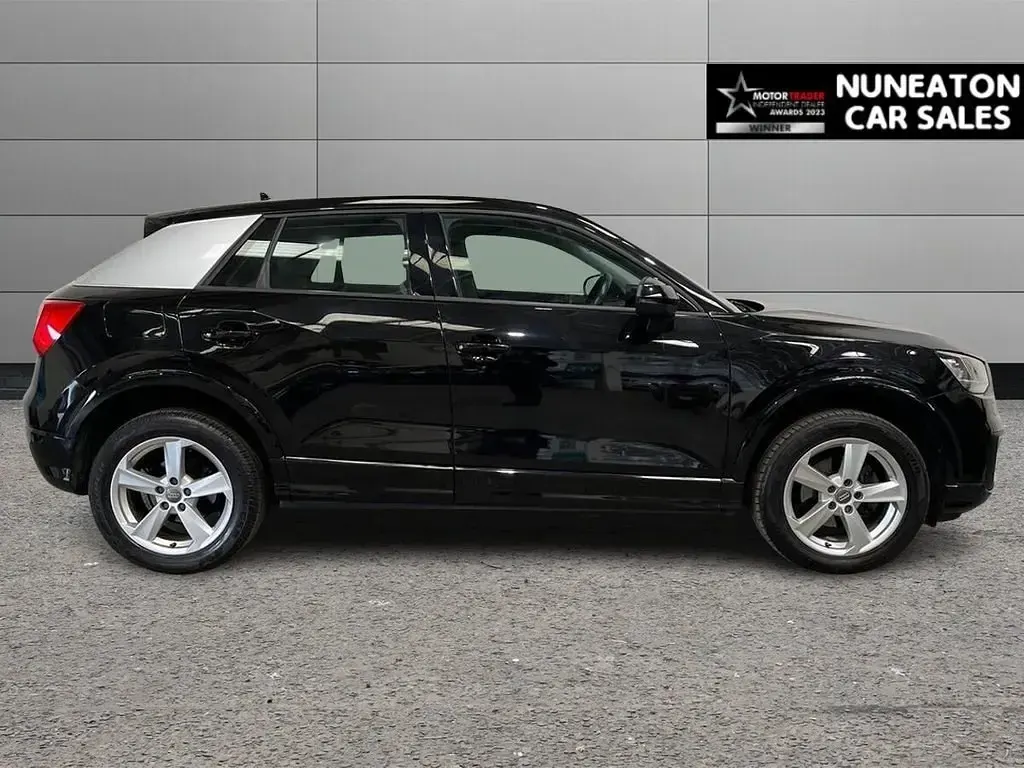 Usado Audi Q2 Sport 150 HP (110 kW) 2020 Preto SUV