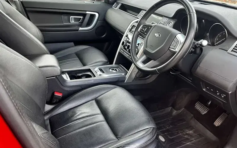 Used Land Rover Discovery Sport SE 241 HP (177 kW) 2019 Red SUV