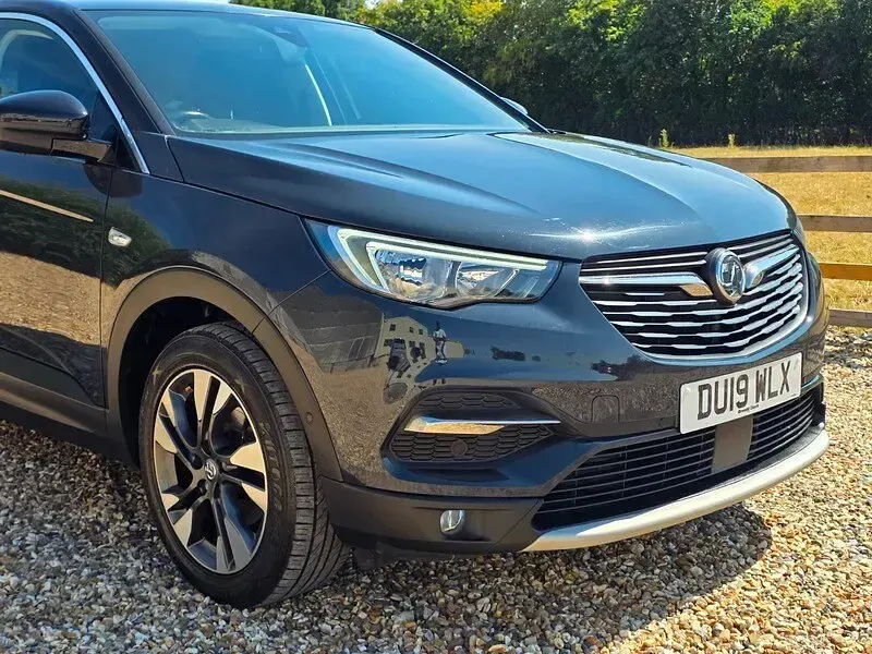 Used Vauxhall Grandland X Sport 130 HP (95 kW) 2019 Grey SUV