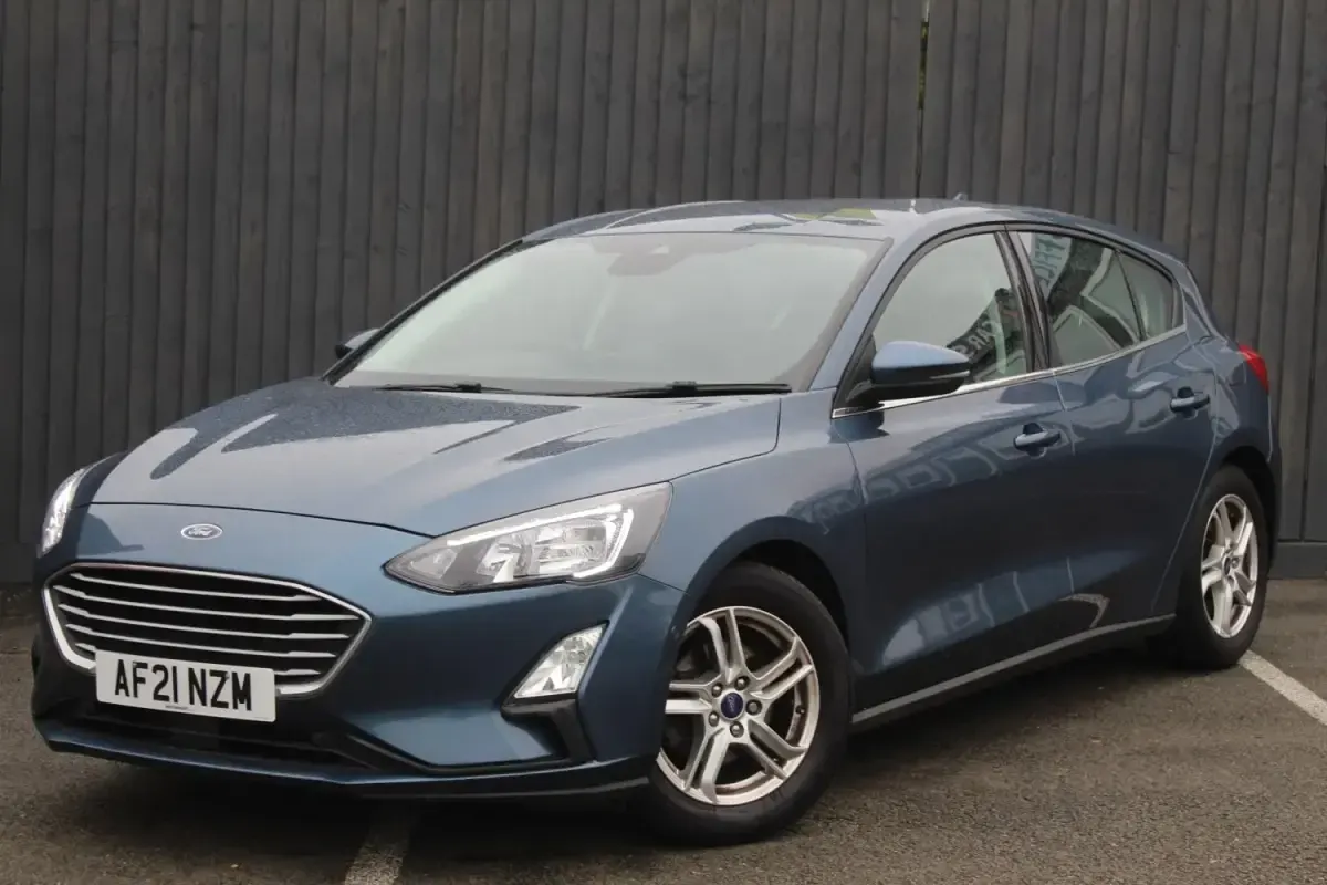 Używany Ford Focus Zetec 125 KM (91 kW) 2021 Niebieski Hatchback