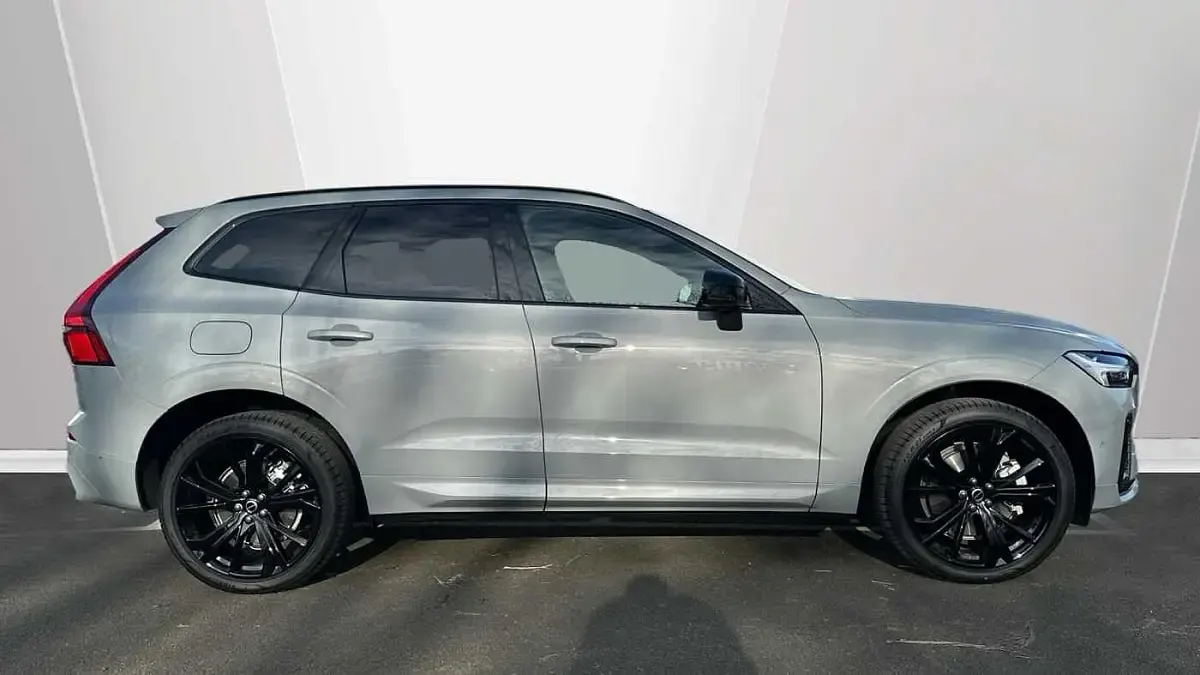 Used Volvo XC60 Plus 449 HP (330 kW) 2026 Grey SUV