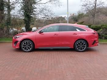 Used Kia ProCeed GT-Line 157 HP (115 kW) 2023 Red Estate
