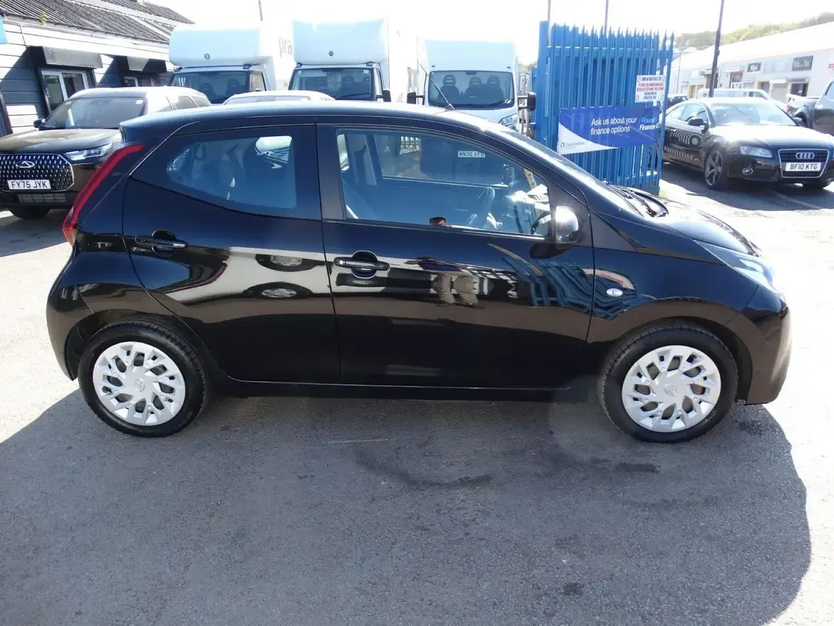 Used Toyota Aygo X-play 2021 Black Hatchback