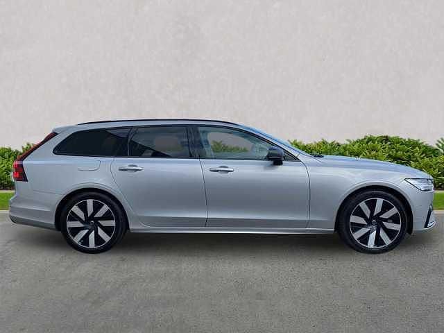 Used Volvo V90 Plus 345 HP (253 kW) 2025 Silver Estate
