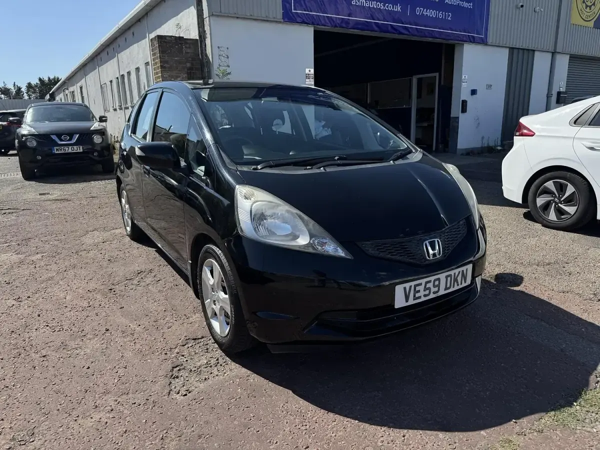 Used Honda Jazz ES 100 HP (73 kW) 2009 Black Hatchback