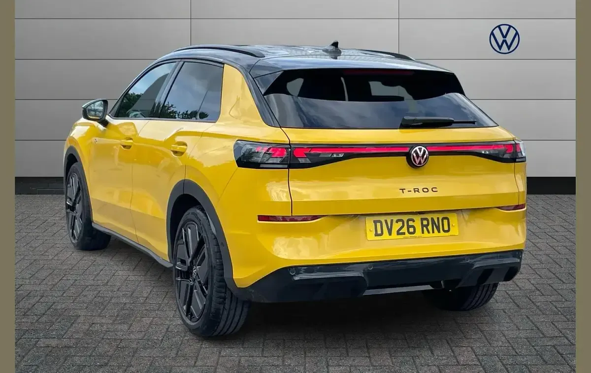 Used VW T-Roc R-line 150 HP (110 kW) 2026 Yellow SUV