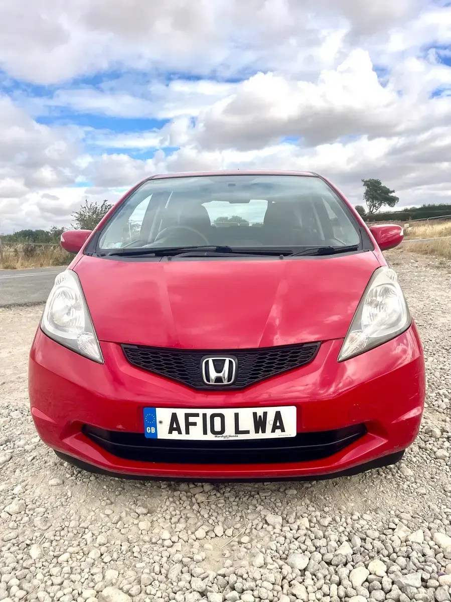 Used Honda Jazz ES 98 HP (72 kW) 2010 Red Hatchback