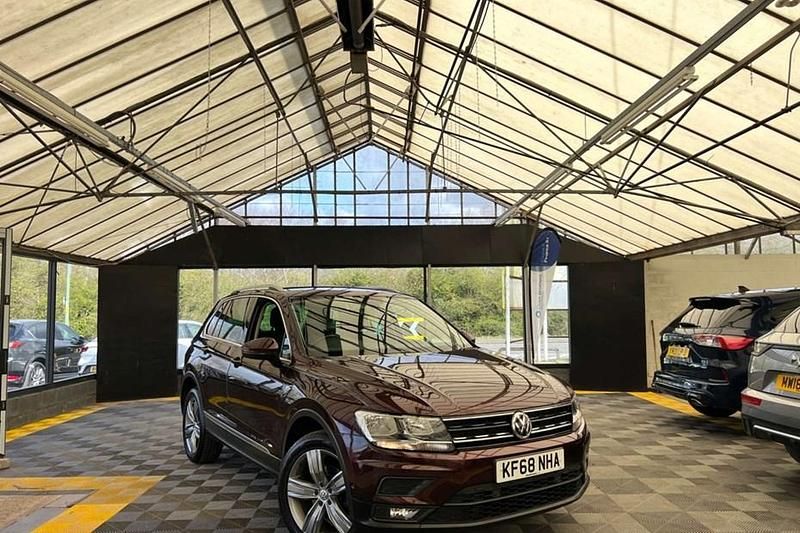 Used VW Tiguan Match 150 HP (110 kW) 2019 Red SUV