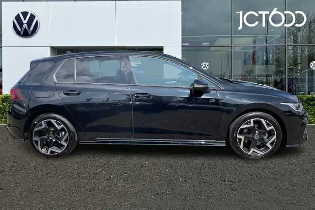 Used VW Golf VIII 150 HP (110 kW) 2025