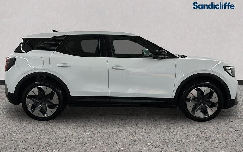 Used Ford Explorer Extended Range 250 kW (340 HP) 2025 White SUV