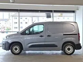Gebraucht Citroën Berlingo 100 PS (73 kW) 2024 Grau Van / Kleinbus
