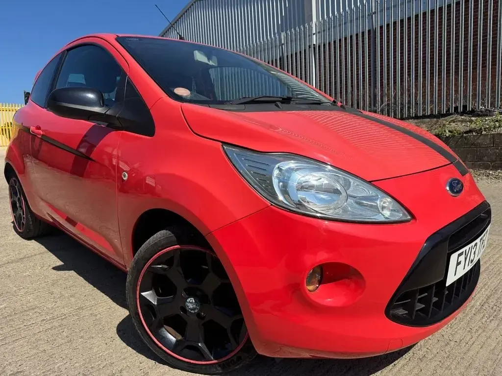 Used Ford Ka S 69 HP (50 kW) 2013 Red Hatchback