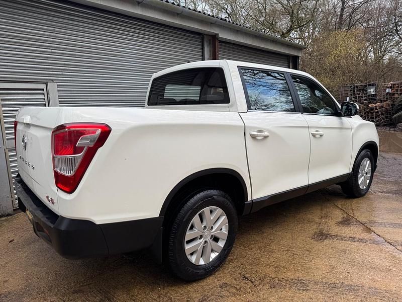 Used Ssangyong (KGM) Musso 181 HP (133 kW) 2023 White Pickup