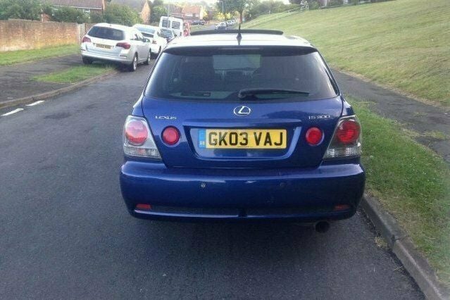 Used Lexus IS300 211 HP (155 kW) 2003 Estate