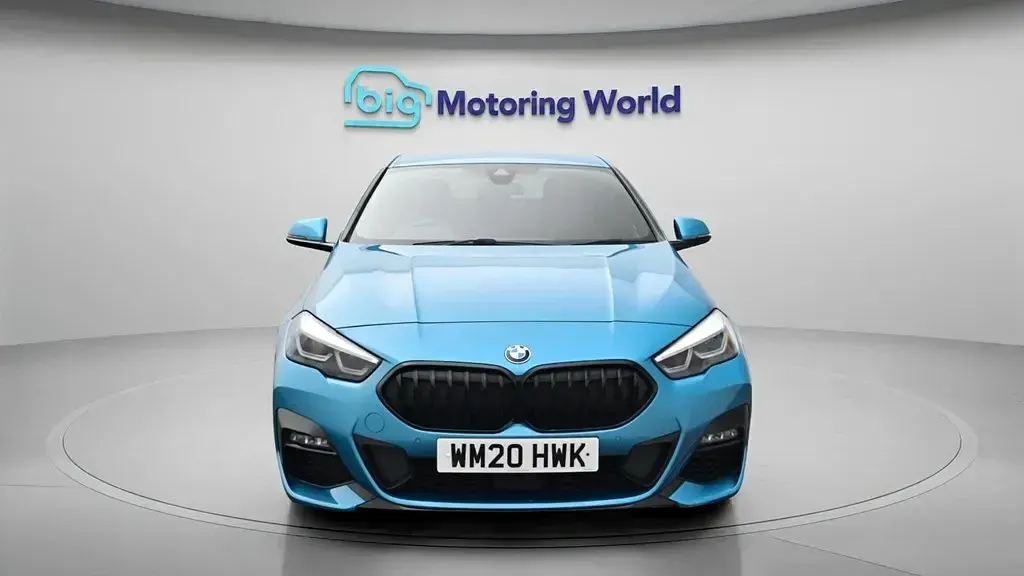 Begagnad BMW 218 M Sport 140 HK (102 kW) 2020 Blå Sedan
