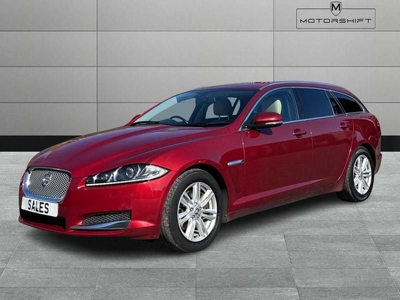 Używany Jaguar XF Luxury 2012 Czerwony Kombi