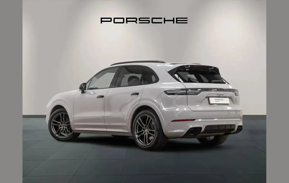 Used Porsche Cayenne Platinum Edition 334 HP (245 kW) 2022 Grey SUV