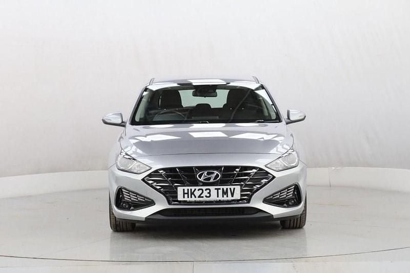 Used Hyundai i30 SE 120 HP (88 kW) 2023 Silver Hatchback