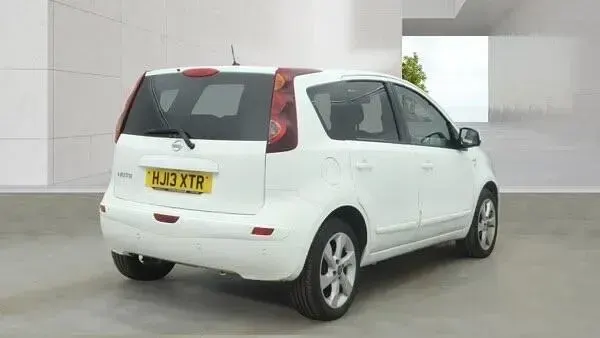Używany Nissan Note N-TEC 110 KM (80 kW) 2013 Biały Hatchback