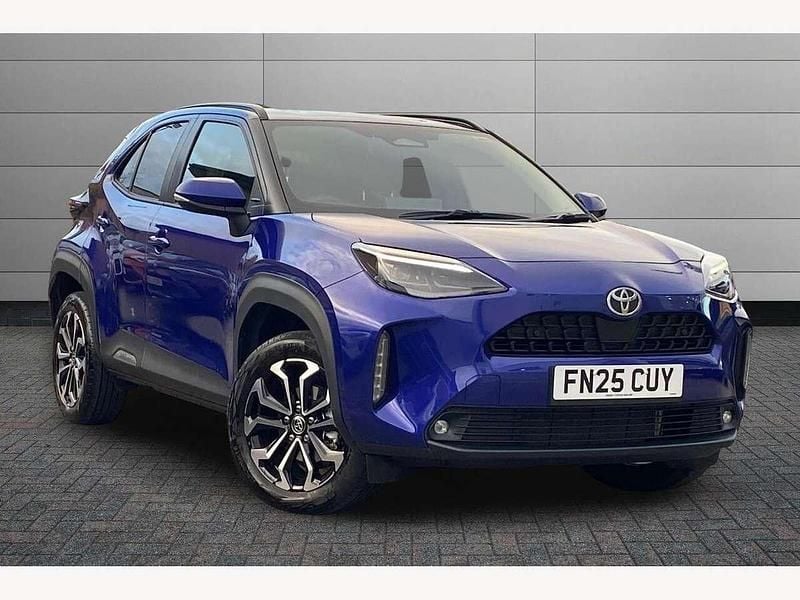 Blue Used 2025 Toyota Yaris Hybrid Design SUV | £25,995 (A bit pricey) - Image 1/3