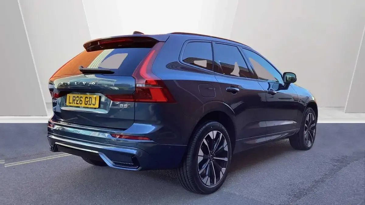 Used Volvo XC60 Plus 247 HP (181 kW) 2026 SUV