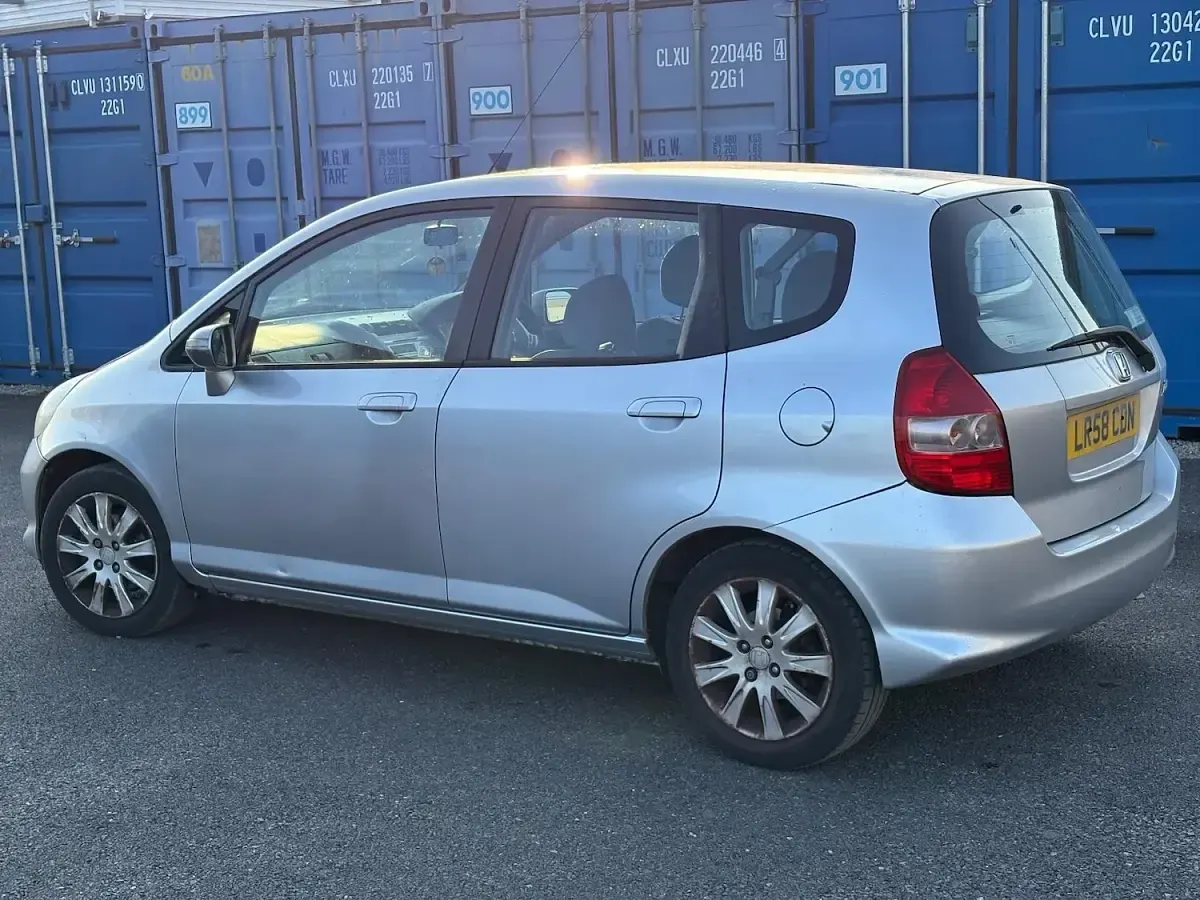Used Honda Jazz SE 81 HP (59 kW) 2008 Silver Hatchback