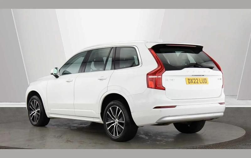 Used Volvo XC90 Momentum 232 HP (170 kW) 2022 White SUV