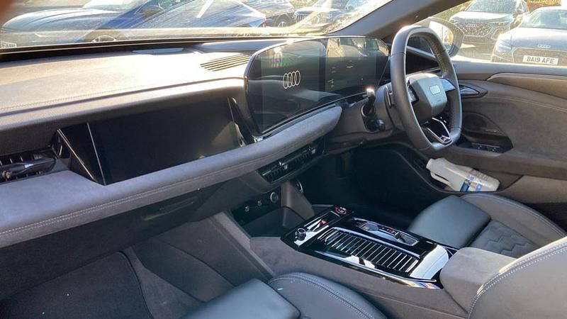 Used Audi A6 e-tron Comfort 210 kW (286 HP) 2025 Black Estate