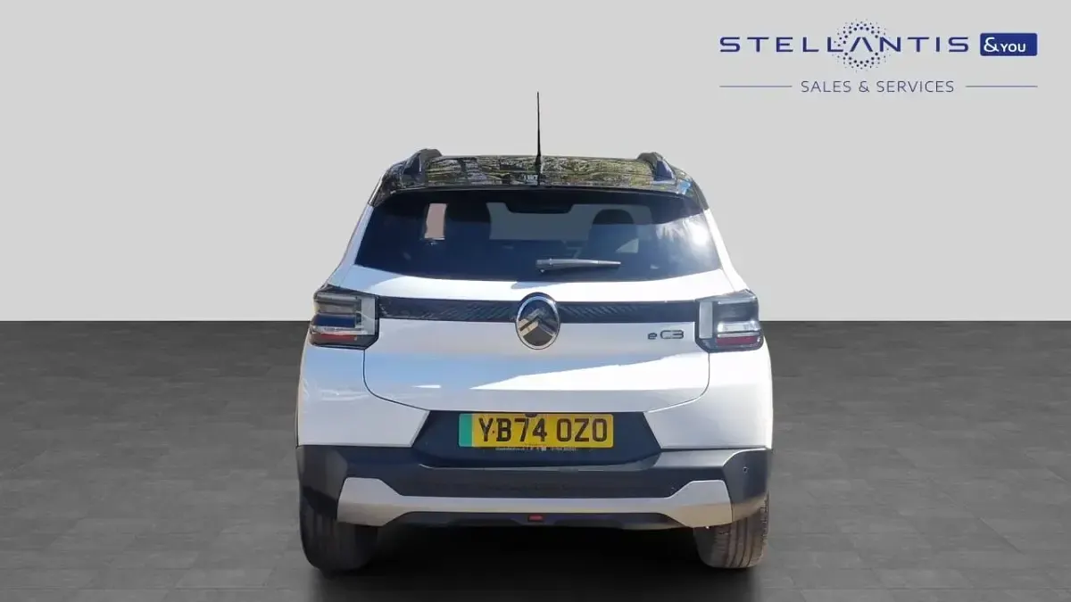 Used Citroën e-C3 81 kW (111 HP) 2025 White Hatchback