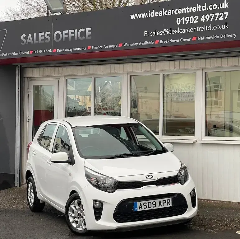 Used Kia Picanto 83 HP (61 kW) 2019 White Hatchback