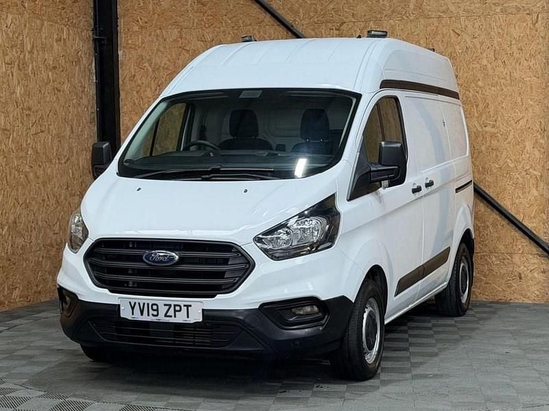 Used Ford Transit Custom 105 HP (77 kW) 2019 White Van