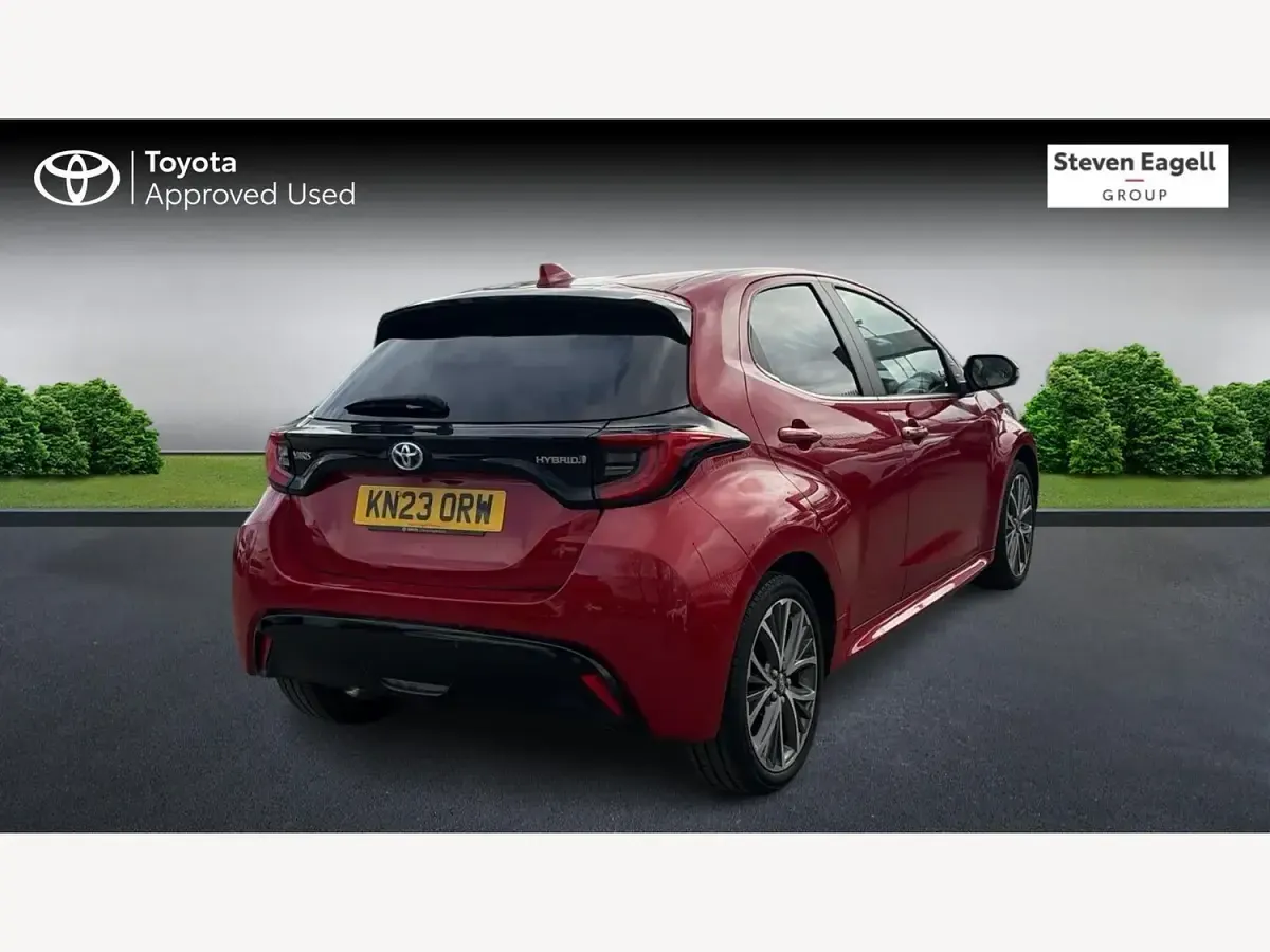 Used Toyota Yaris Hybrid 116 HP (85 kW) 2023 Red Hatchback