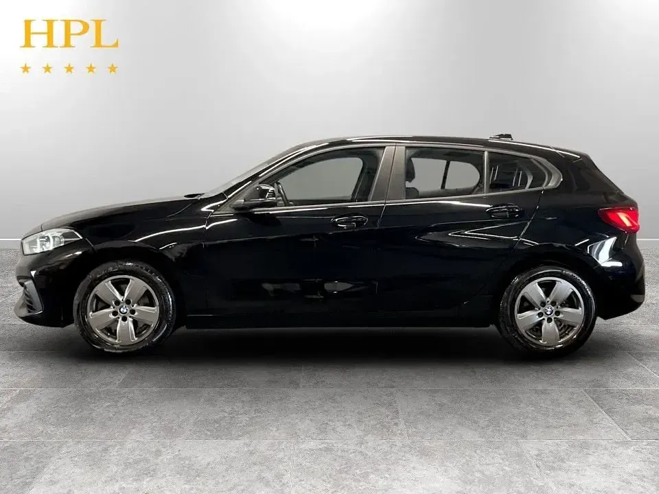 Używany BMW 118 Comfort Edition 150 KM (110 kW) 2021 Czarny Hatchback