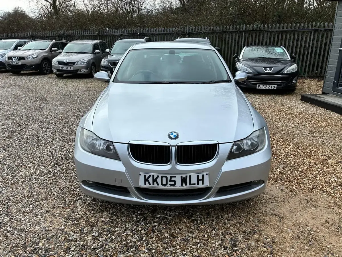 Used BMW 320 147 HP (108 kW) 2005 Silver Sedan