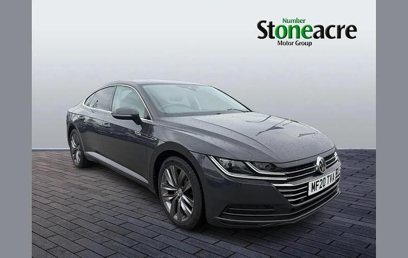 Usado VW Arteon SE 150 HP (110 kW) 2020 Cinzento Citadino