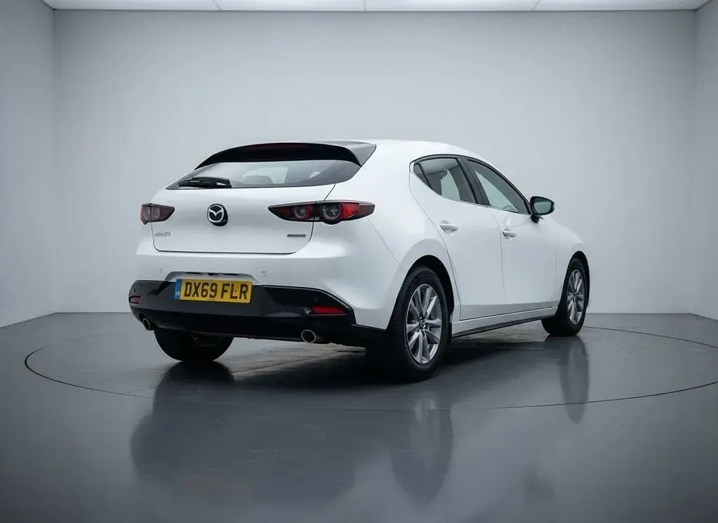 Used Mazda 3 122 HP (89 kW) 2020 White Hatchback