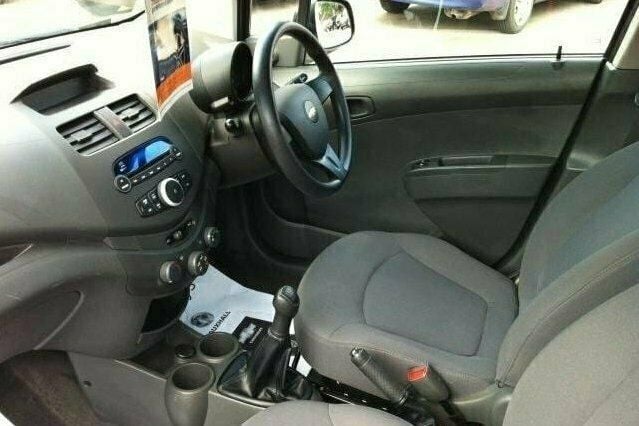 Used Chevrolet Spark 2010 Hatchback