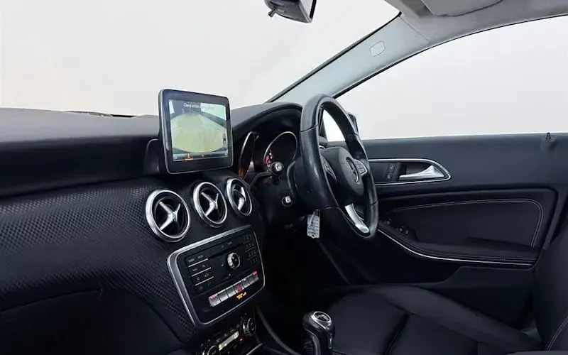 Used Mercedes A200 Executive 136 HP (100 kW) 2016 Black Hatchback