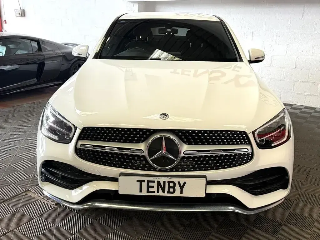 Used Mercedes GLC220 AMG line 194 HP (142 kW) 2019 White SUV