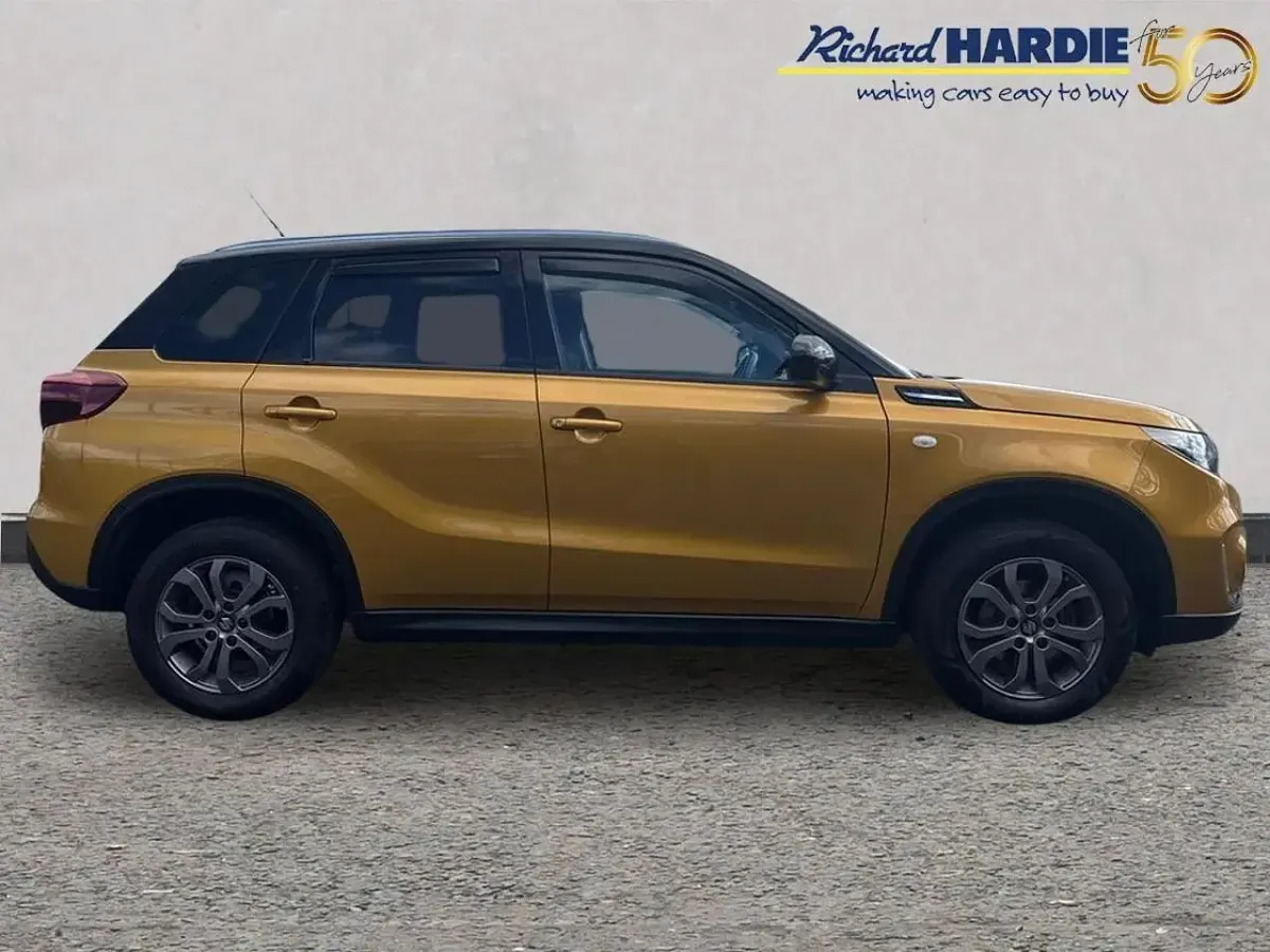 Used Suzuki Vitara SZ4 127 HP (93 kW) 2021 Yellow SUV