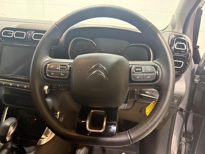Usado Citroën C3 Aircross PureTech 130 HP (95 kW) 2024 Cinzento SUV