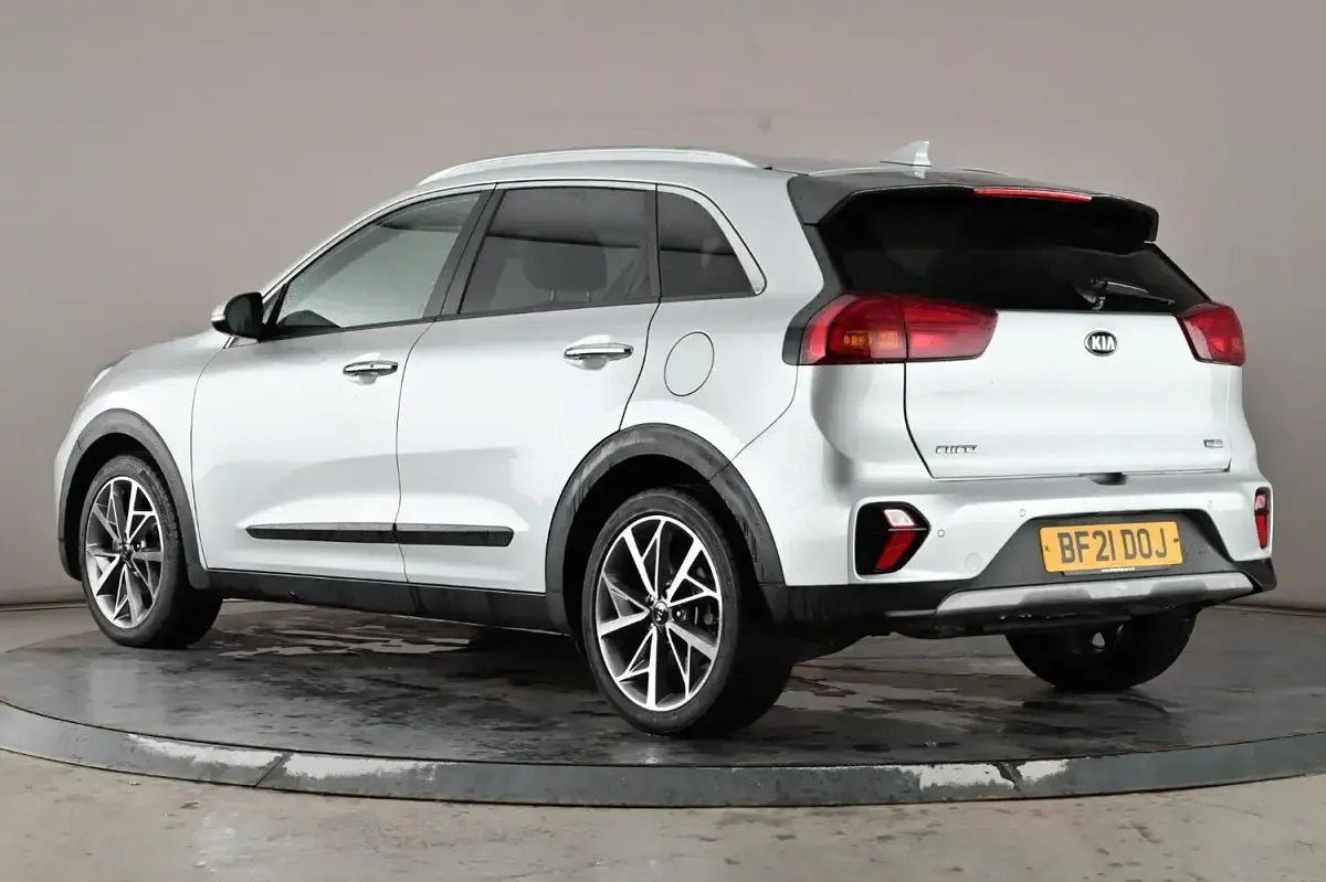 Used Kia Niro 141 HP (103 kW) 2021 Silver SUV