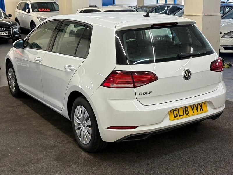 Used VW Golf VII S 125 HP (91 kW) 2018 White Hatchback