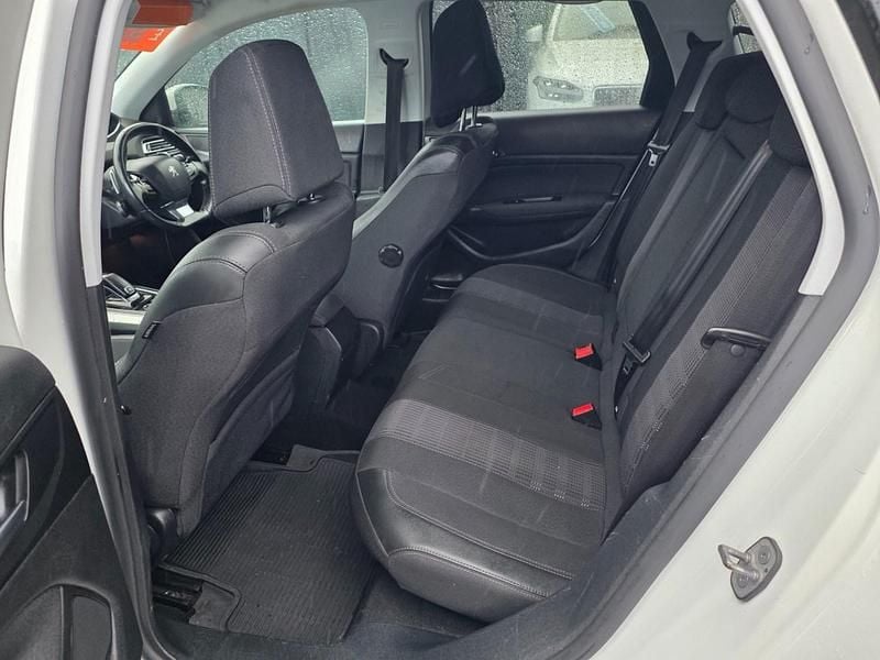 Used Peugeot 308 SW Allure Premium 2021 White Estate