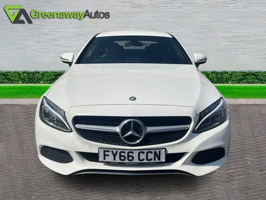 Used Mercedes C220 170 HP (125 kW) 2016 White Coupe