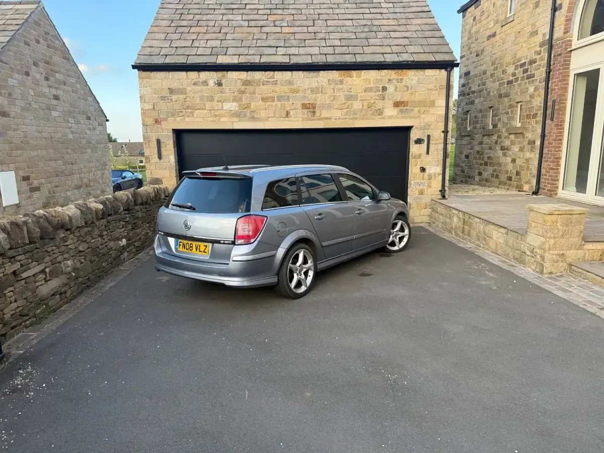 Second-hand Vauxhall Astra SRi 2008 Argintiu Break