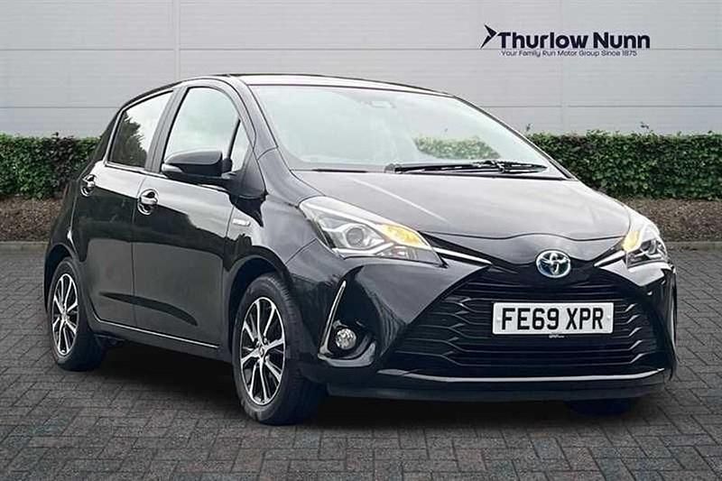 Used 2019 Toyota Yaris Hybrid | £14,099 (Fair price) - Image 1/1