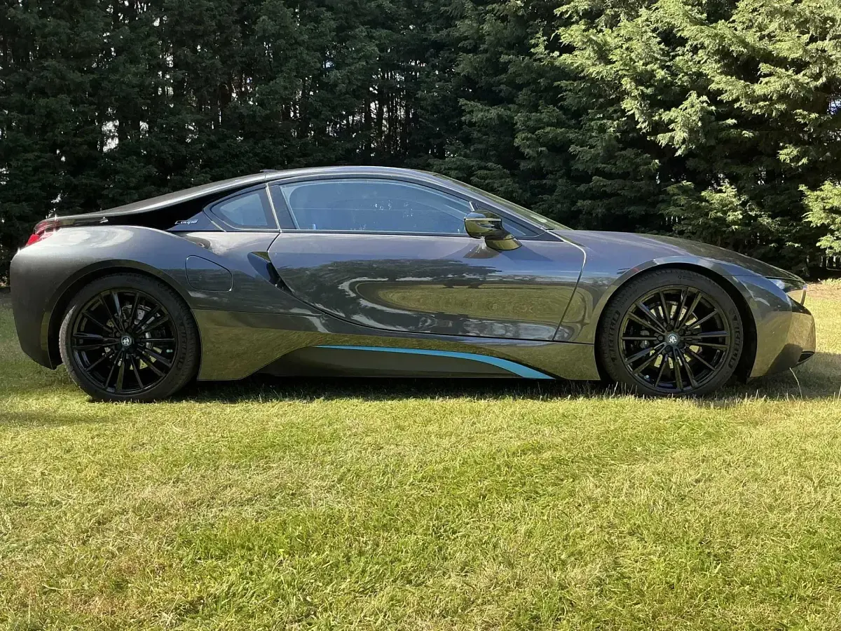 Used BMW i8 Comfort Edition 369 HP (271 kW) 2020 Grey Coupe
